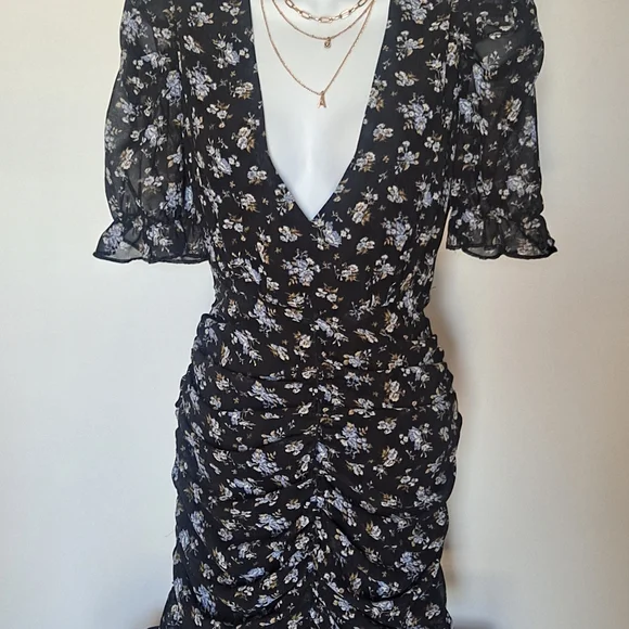 Boohoo Black and White Floral Mini Dress - Picture 2 of 4